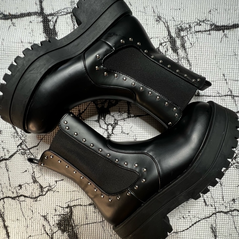 Black Liliana Boots